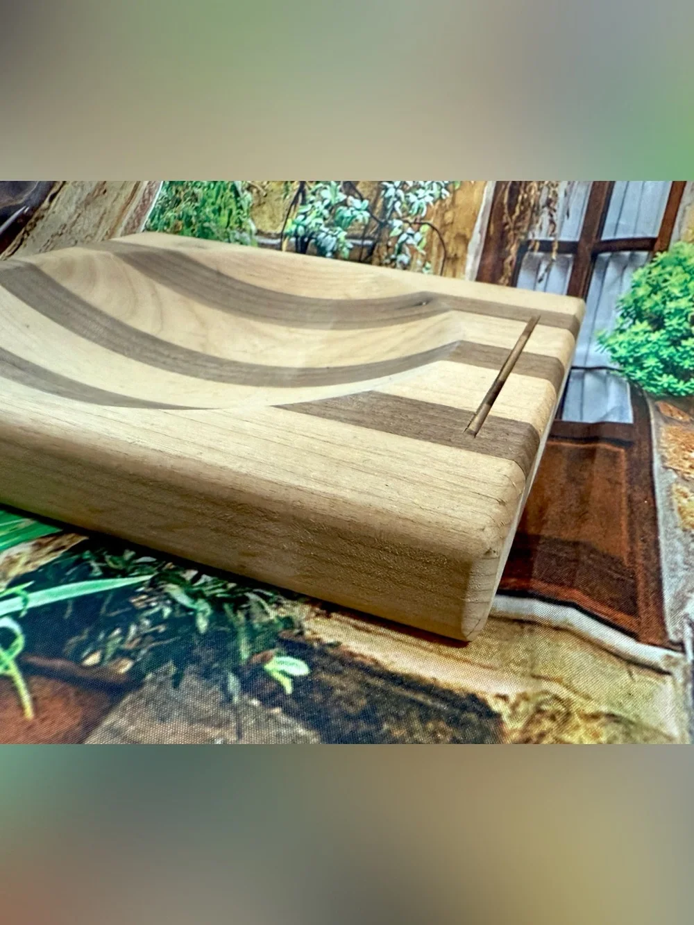The Ulu Factory Alaska Birch & Walnut Stripe Chopping Bowl Board Hand Made
